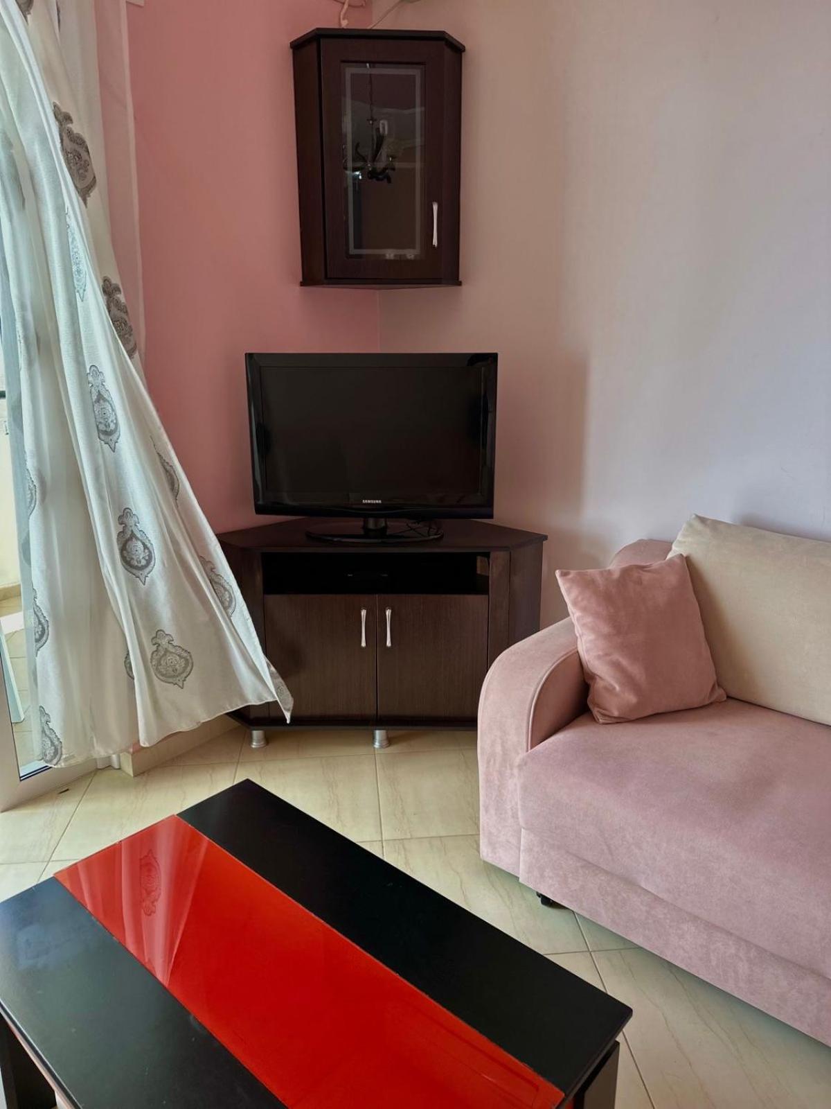 Esmeralda Apartaments Sarandë Buitenkant foto