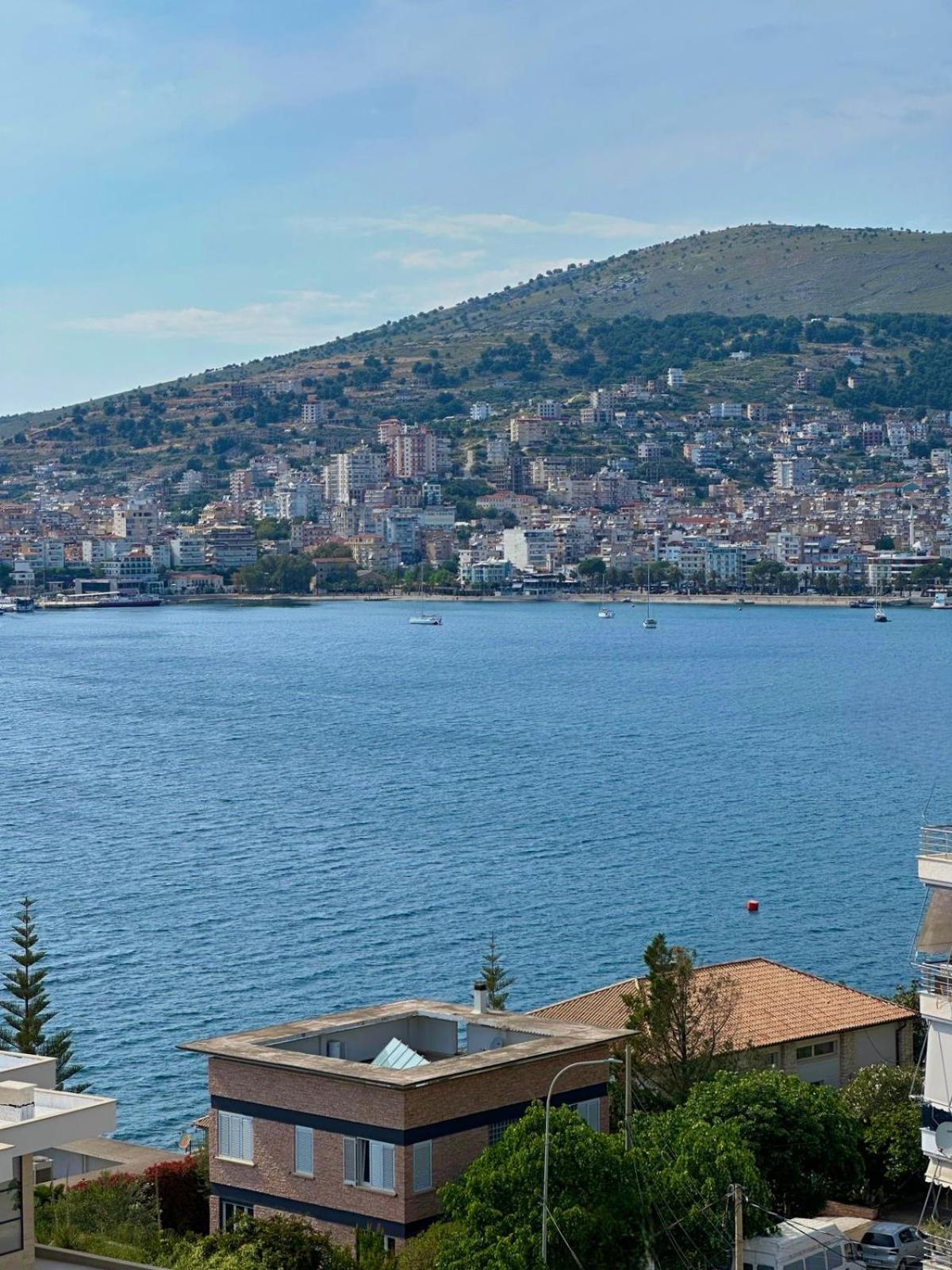 Esmeralda Apartaments Sarandë Buitenkant foto