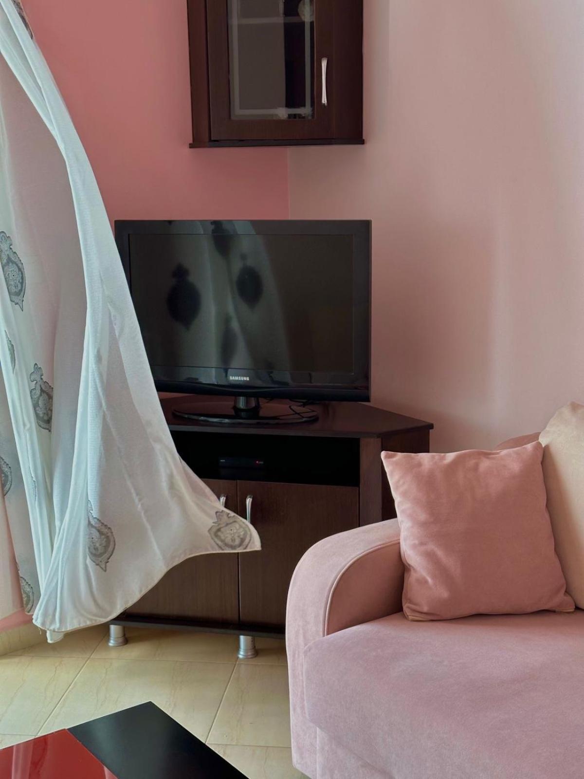 Esmeralda Apartaments Sarandë Buitenkant foto